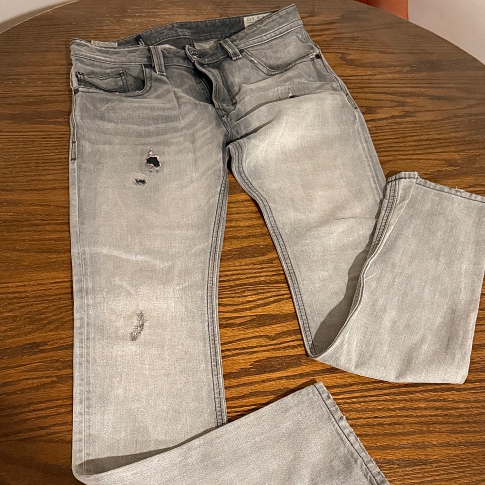 Diesel Men’s Light Gray Distressed Slim Jeans